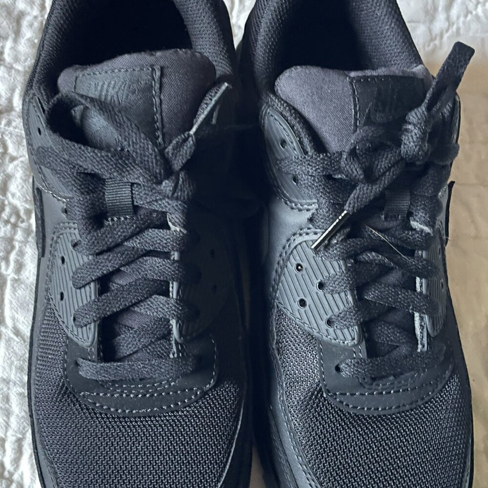 Nike Air Max 90 - men's size US 10 - black - Like New condition - Picture 3 of 8